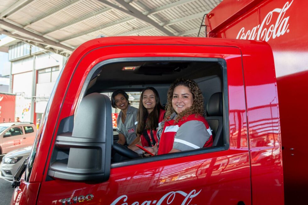 Coca Cola FEMSA refuerza su compromiso con la equidad de género