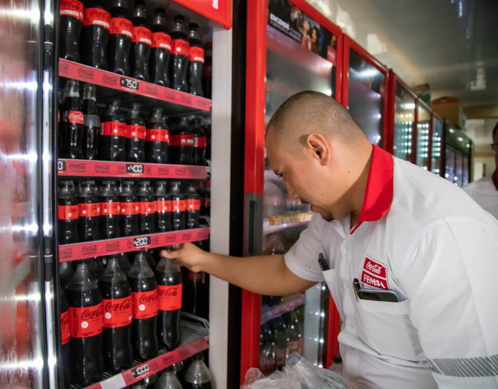 Coca Cola Femsa A Os De Marcar Pauta En Costa Rica Y Nicaragua