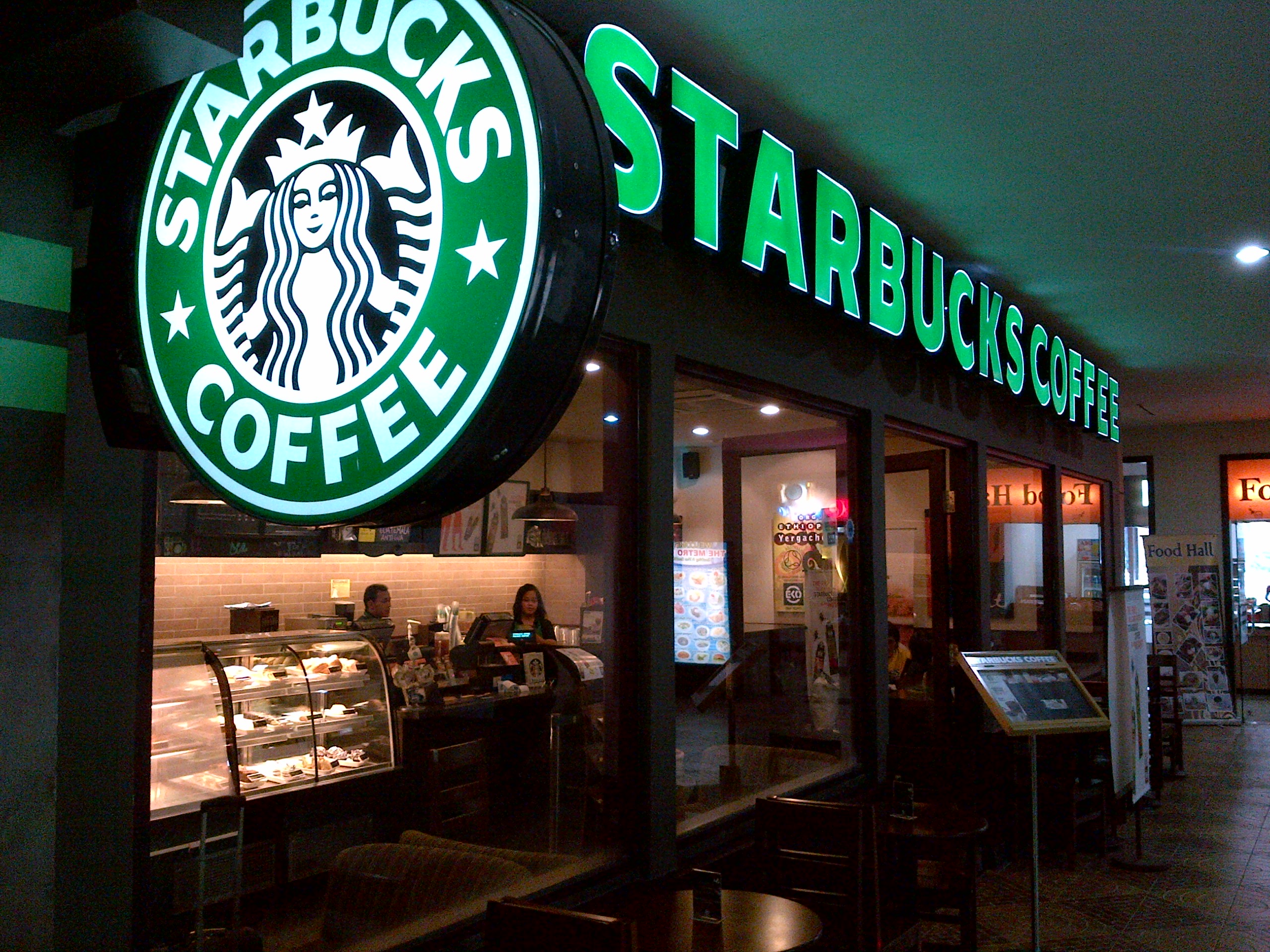 Starbucks le dirá adiós a las pajillas de plástico a nivel mundial