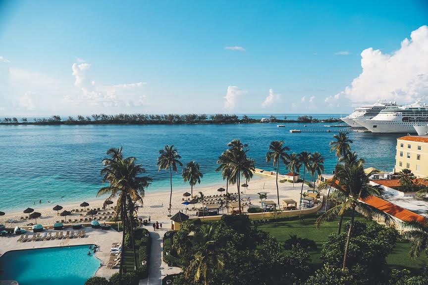 Hoteles Hilton del Caribe y Sicky Eyewear celebran alianza con oferta de viajes