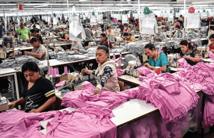 Latinoamérica perdió 26 millones de empleos con una caída de ocupación al 51,7 %