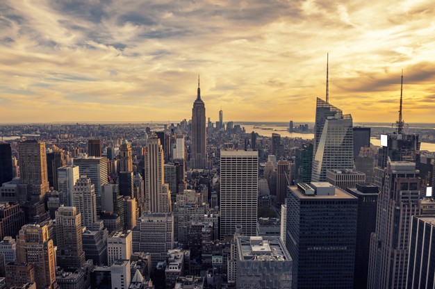 Alquileres en Nueva York siguen desplomándose tras un año de pandemia