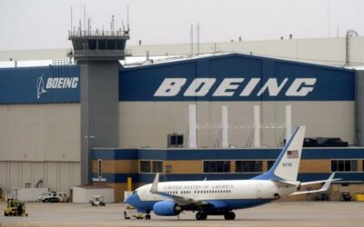 Boeing cuadruplica sus pérdidas, modera la producción y recorta más la plantilla