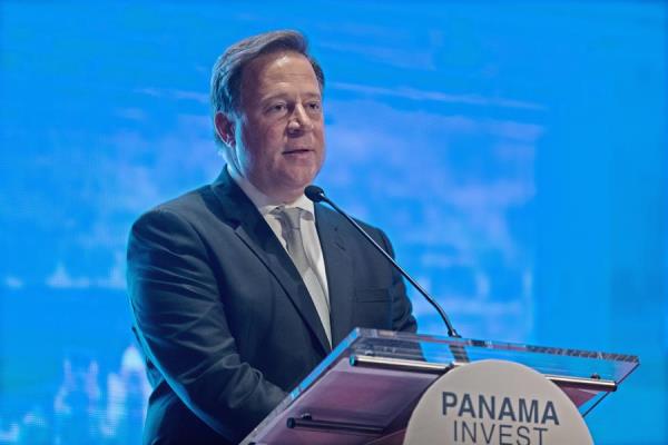 Prohíben salir de Panamá al expresidente Varela por el caso Odebrecht
