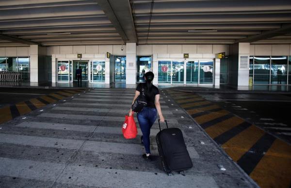 El tráfico por el principal aeropuerto de Panamá cae 63,7% en siete meses del 2020