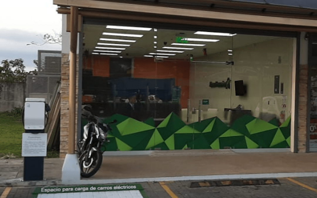 Costa Rica: Banco Promerica instala nuevo centro de carga para vehículos eléctricos