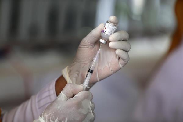 América Latina ya analiza protocolos para vacunación masiva contra COVID-19