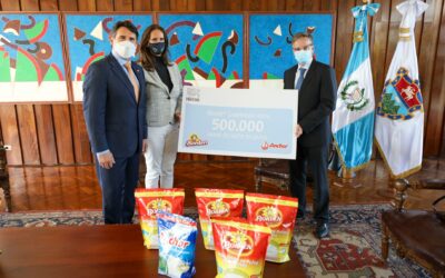 Guatemala: Nestlé dona medio millón de vasos de leche a afectados por ETA e IOTA