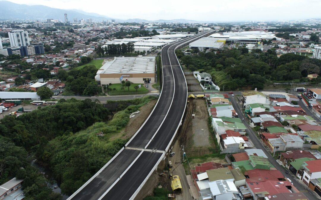 Costa Rica: Viaducto más grande del país entra en etapa final de asfaltado
