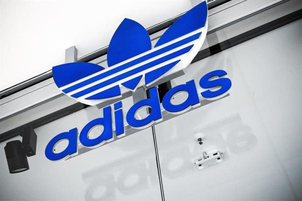 Adidas estudia vender la marca estadounidense Reebok