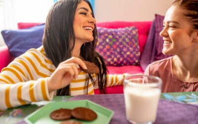 Antojos, precio y comer entre comidas aumentaron el consumo de snacks en Costa Rica