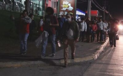 Caravana de hondureños sale hacia EE.UU. tras el paso de Eta e Iota