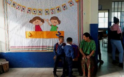 Guatemala planifica el inicio del ciclo escolar 2021 con clases híbridas