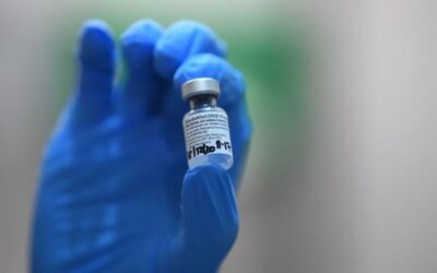 FDA de EE.UU. confirma la seguridad y eficacia de la vacuna de Pfizer y BioNTech contra la covid-19