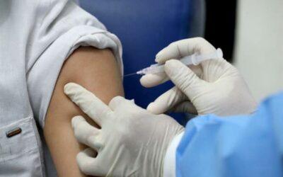 BioNTech ve «bastante probable» que su vacuna responda a la nueva mutación