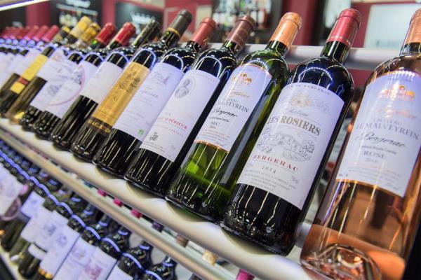 EE.UU. anuncia nuevos aranceles a vinos alemanes y franceses