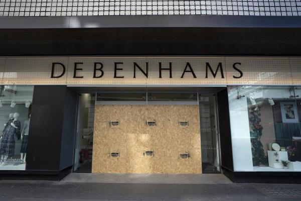 Cadena británica Debenhams cierra sus tiendas tras pasar a manos de Boohoo