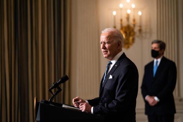 Estadounidenses están satisfechos con Biden, excepto en inmigración