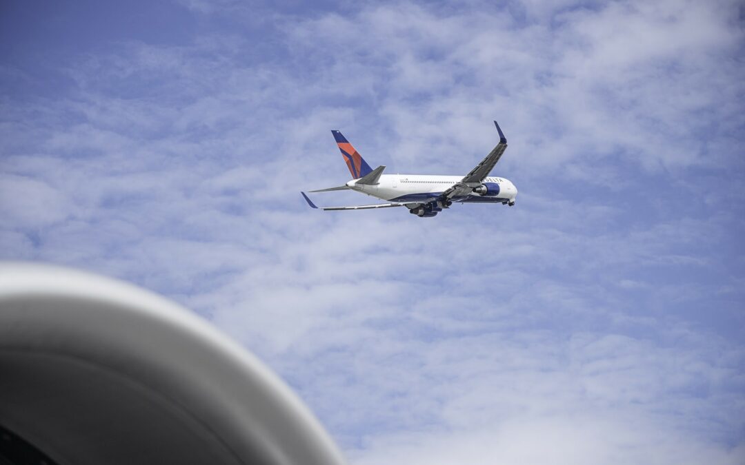 Delta amplía la exención para los viajes internacionales tras la exigencia de pruebas en Estados Unidos