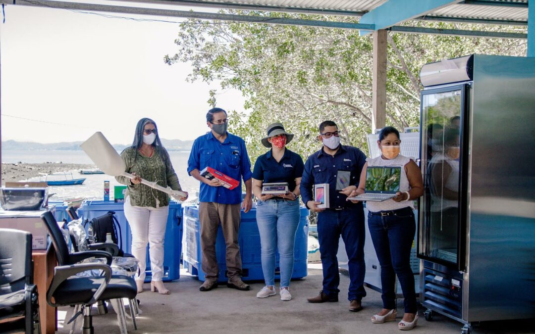 Costa Rica: MarViva y Banco Nacional donan equipos para reactivar negocios en comunidades costeras del Golfo de Nicoya