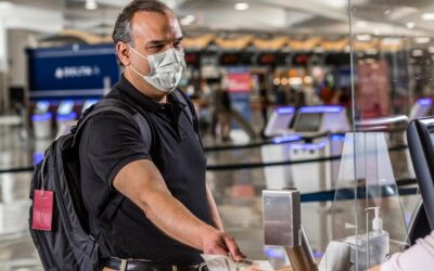 Mascarillas ahora son requisito federal en aeropuertos y aeronaves en EE.UU.