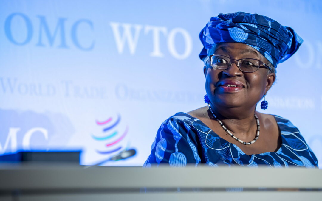 Nigeriana Okonjo-Iweala toma las riendas de una OMC que espera renacer
