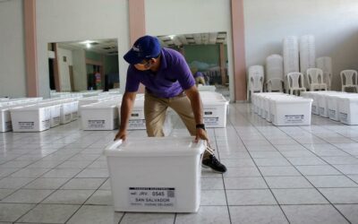 Salvadoreños reflexionan su voto para unas elecciones atípicas por el Covid-19