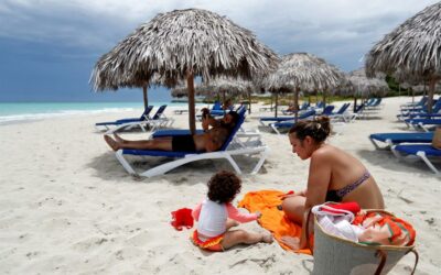 Llegada de turistas al Caribe cae un 65,5 % en 2020