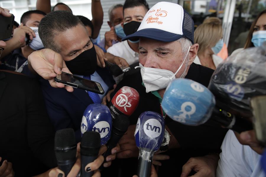 Guatemala decomisa un avión privado de expresidente panameño Martinelli