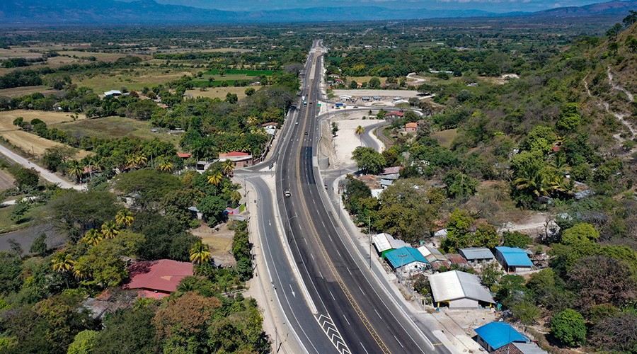 Gobierno de Honduras acelera el pulso para dejar las mejores carreteras de la región