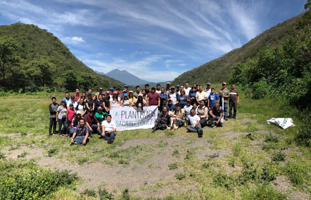 Arranca jornadas de plantación para Bosque Bicentenario en Guatemala