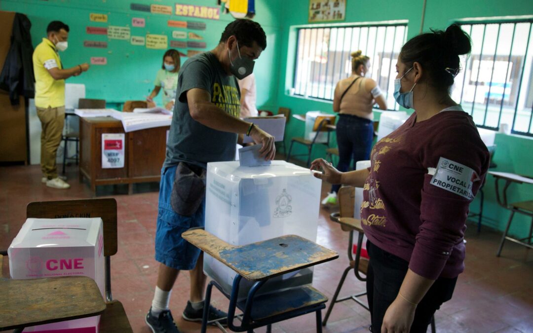 Hondureños, con incertidumbre por un supuesto fraude con miras a las elecciones