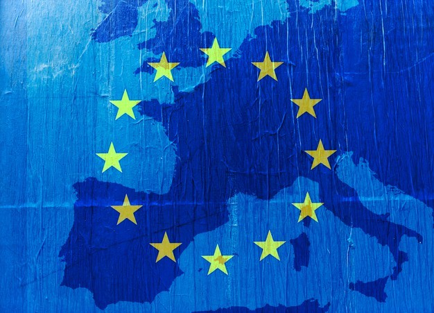Unión Europea acuerda un cargador único en dispositivos electrónicos