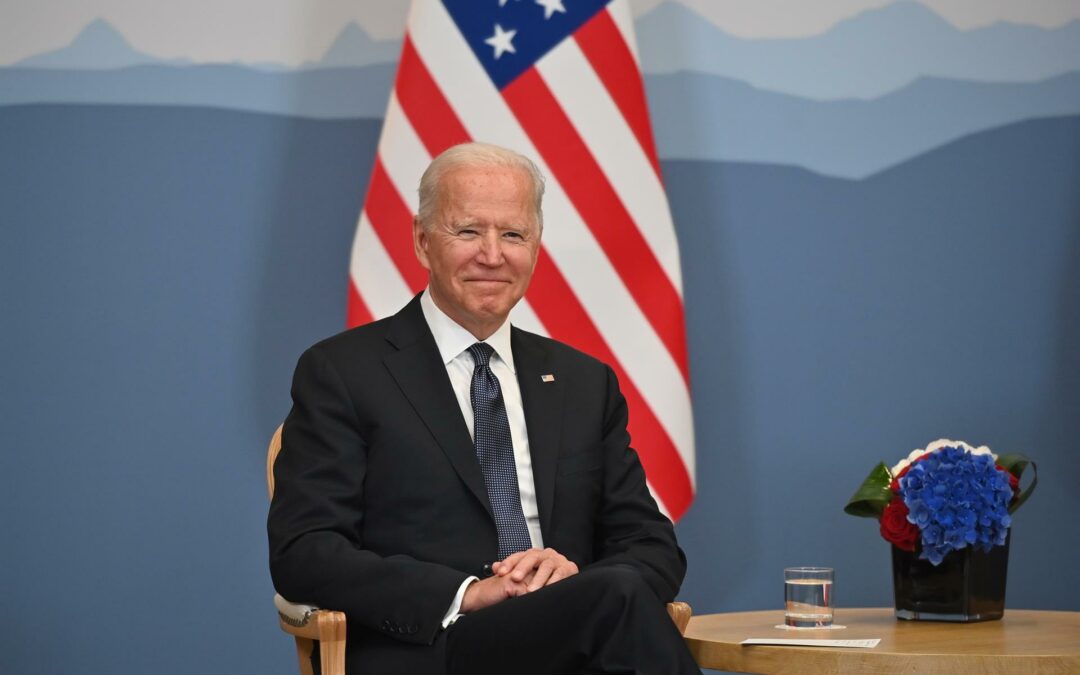 Biden tranquiliza a los estadounidenses: «Nuestro sistema bancario es seguro»