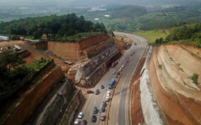 Guatemala: Autopista de US$68 millones se desmorona con las lluvias