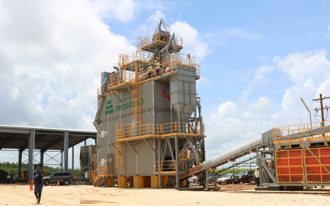 Progreso inaugura planta de cemento en Belice