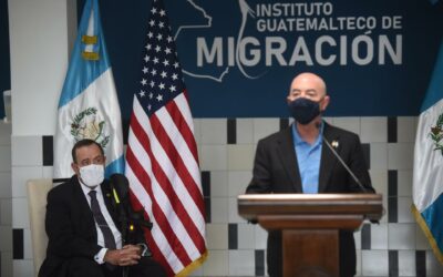 Guatemala inaugura un centro para recibir deportados con el apoyo de EE.UU.
