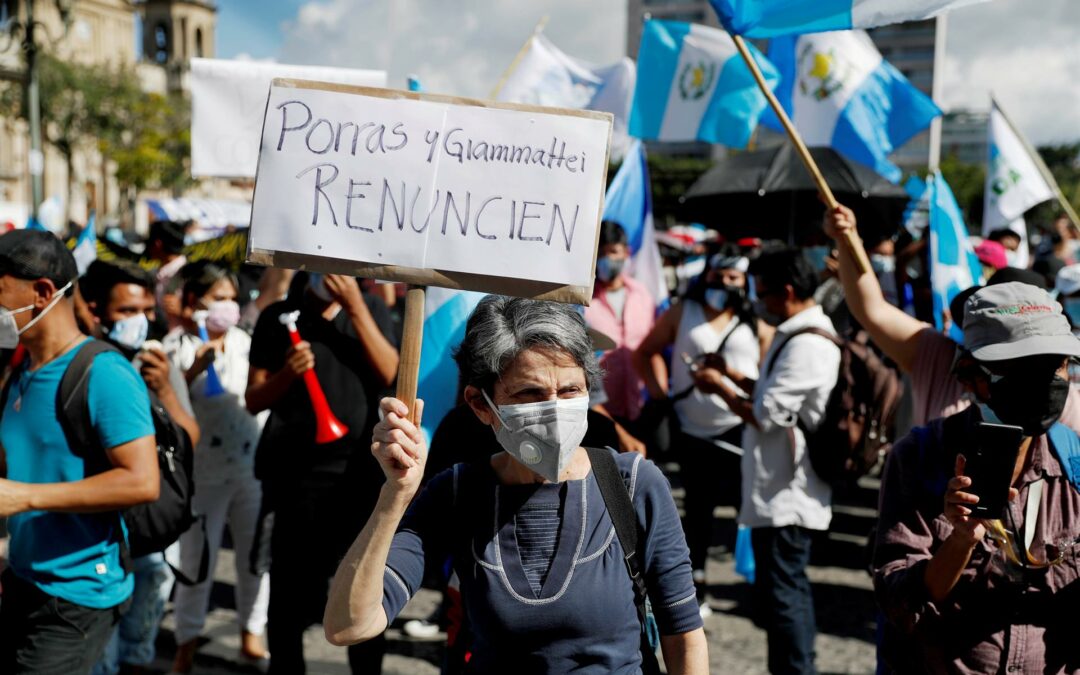 Guatemaltecos vuelven a movilizarse en todo el país en contra del Gobierno