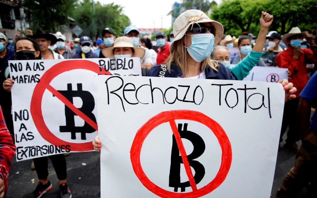Banco estatal de El Salvador niega información sobre operaciones con bitcóin