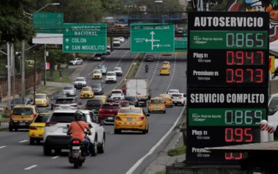 Usuarios varados en Panamá por la huelga contra el alza del combustible