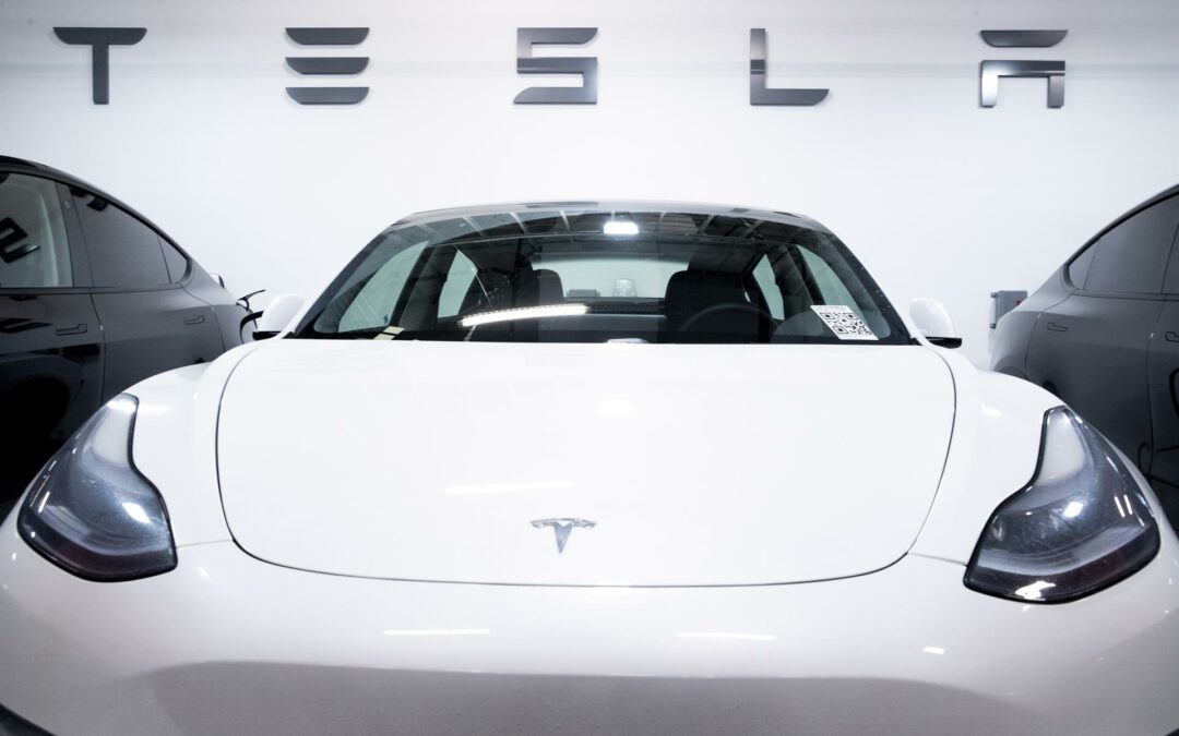 Hertz compra 100.000 coches de Tesla y dispara las acciones del fabricante