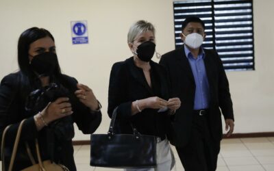 Ex primera dama salvadoreña condenada por corrupción pide beneficio judicial