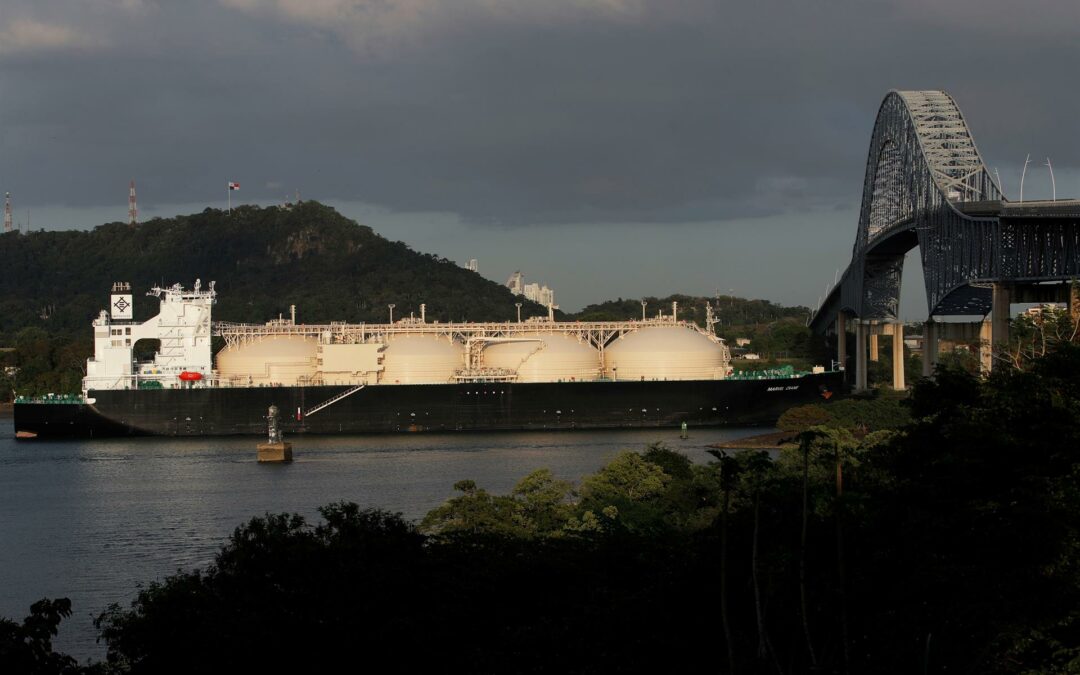Canal de Panamá modificará en febrero el peaje de buques de pasajeros