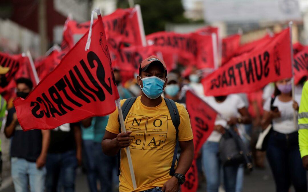 Trabajadores panameños proponen un aumento general de salario en el país