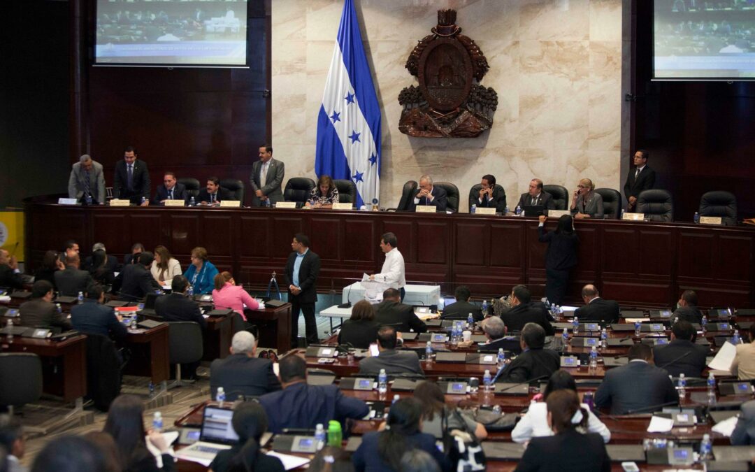 Elegida entre polémica la nueva directiva provisional del Parlamento hondureño