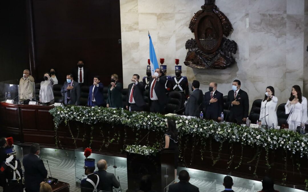 Parlamento hondureño normaliza sus sesiones tras superar crisis de dos directivas