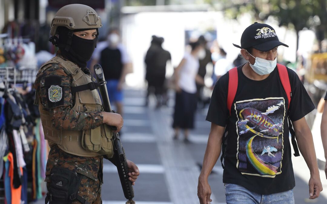 Entra en vigor el régimen de excepción en El Salvador por la escalada de homicidios