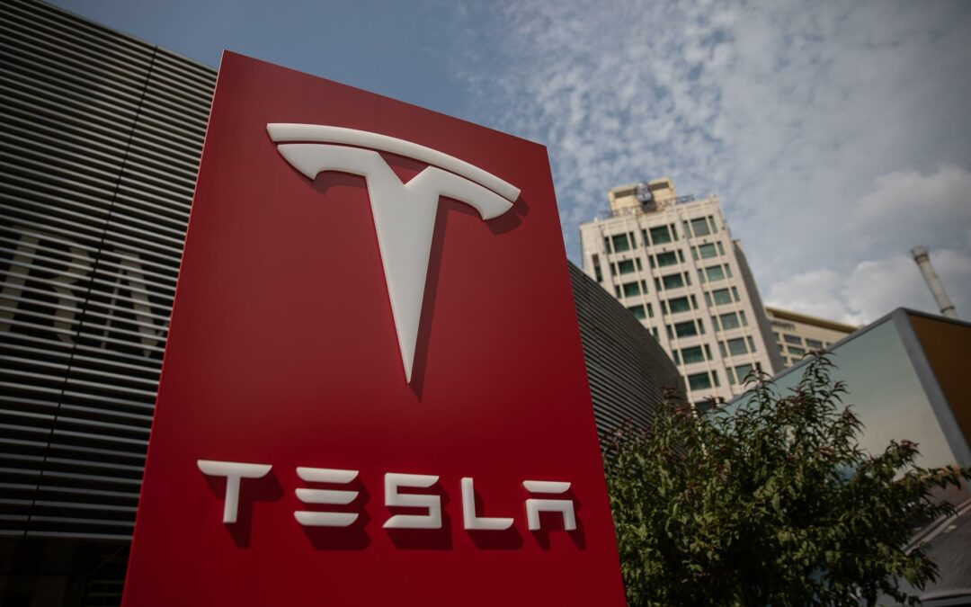 Las acciones de Tesla caen más de un 9 % ante la pérdida de rentabilidad