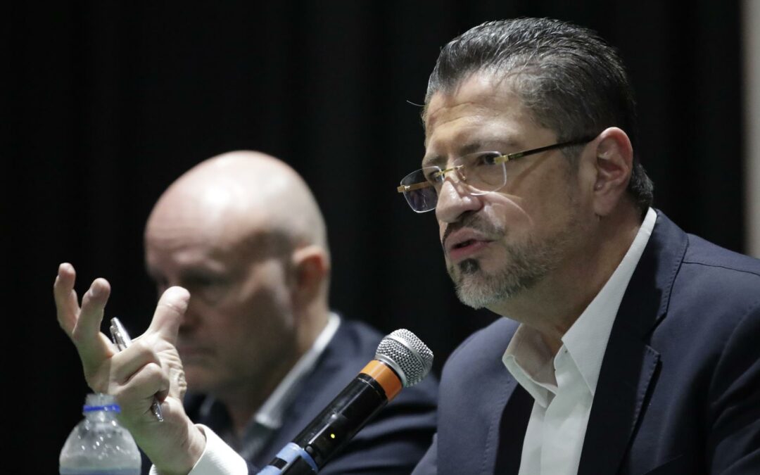 Chaves anuncia a ocho ministros y les pide servir a la ciudadanía de Costa Rica