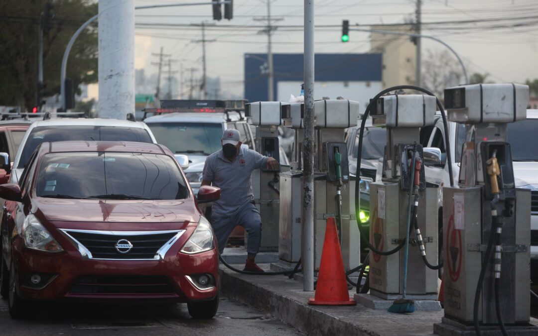 Panamá aprueba un fideicomiso para afrontar el alza del combustible